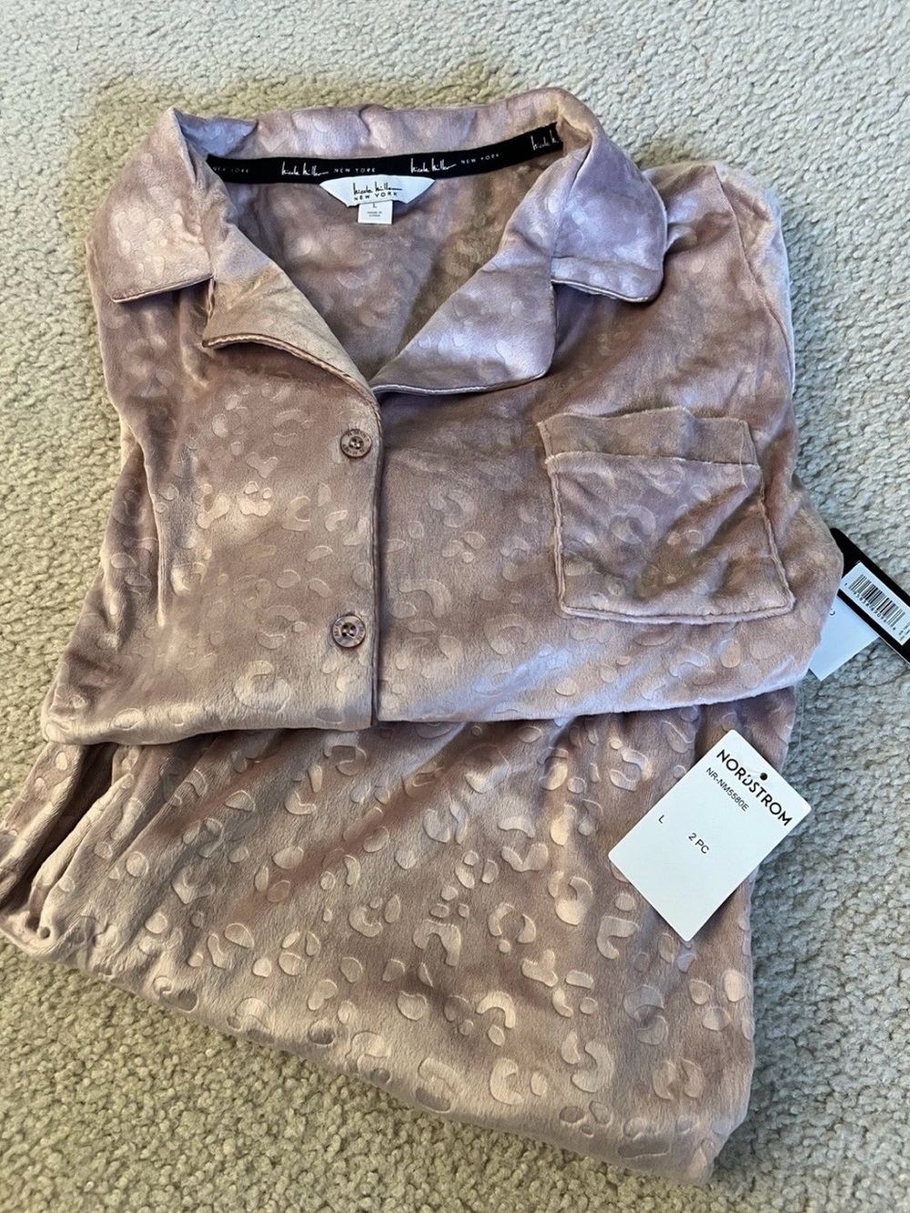 NICOLE MILLER ANIMAL PRINT VELOUR PAJAMA SET  LARGE NEW - Picture 3 of 3